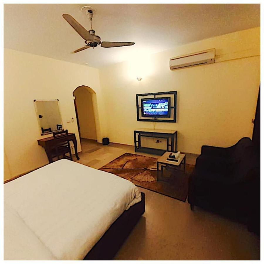 Blue Moon Residency Hotel Islamabad Luaran gambar