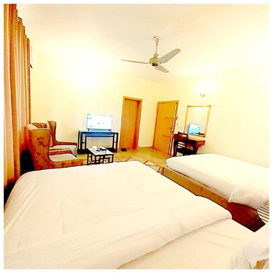 Blue Moon Residency Hotel Islamabad Luaran gambar